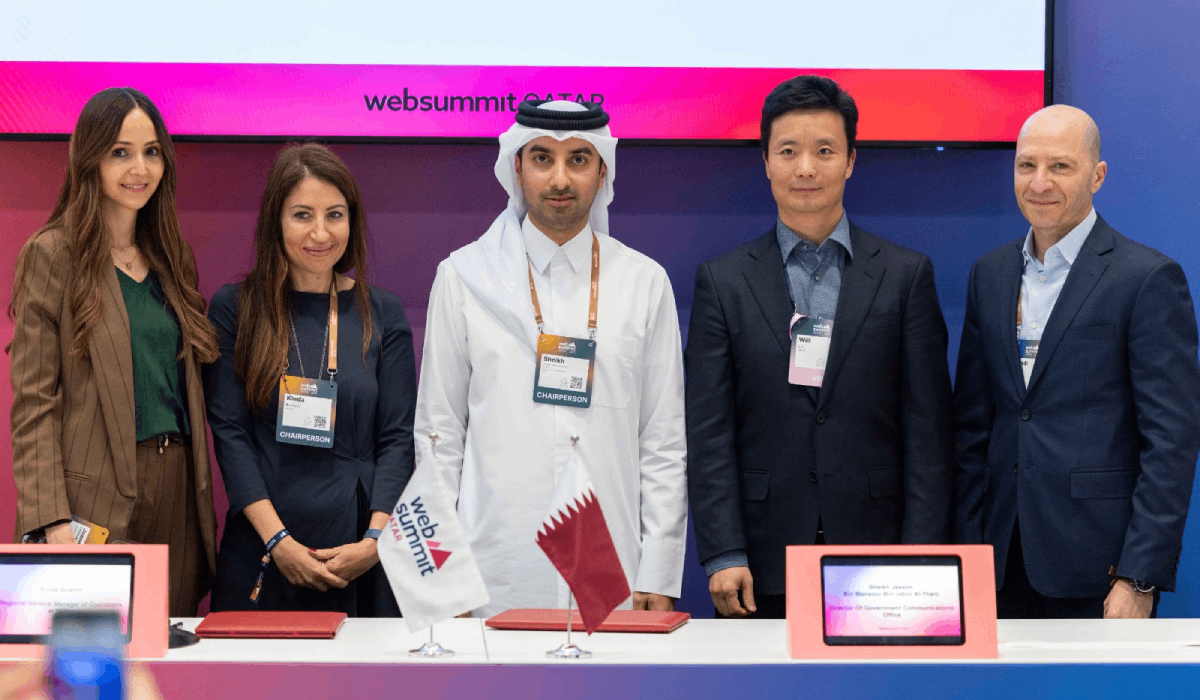 Sheikh Jassim bin Mansour bin Jabor Al Thani with TikToks Will Liu and Shadi Kandil and Joanne Chehab and Kinda Ibrahim